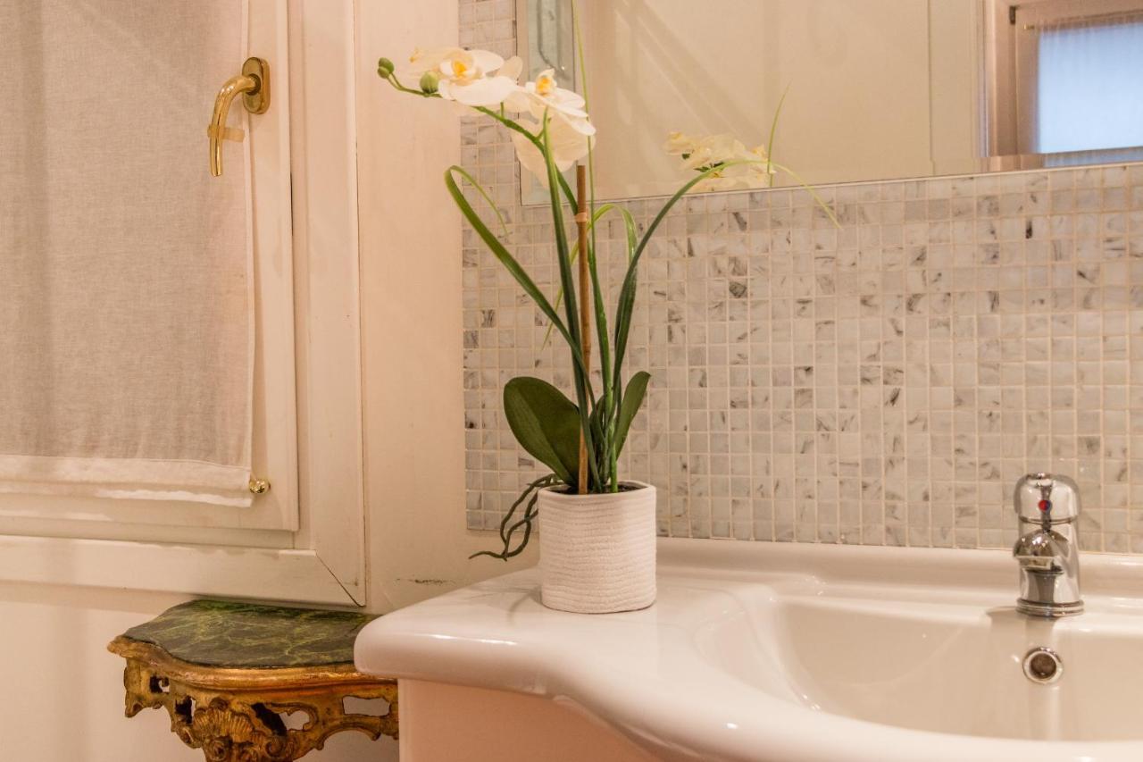 Apartamento Gold And Red - The Venetian Style With Terrace Exterior foto